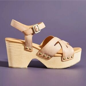 Women's Tan Platform Sandals
